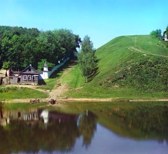 Крепостной вал около Борисоглебского монастыря в Торжке photo