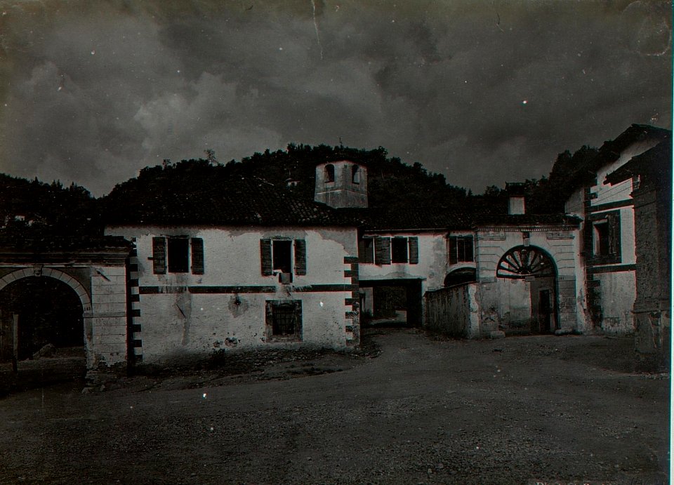 Umin nördlich Feltre. Hauptplatz. (BildID 15643947)
