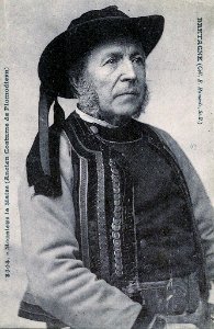 Un ancien maire de Plomodiern