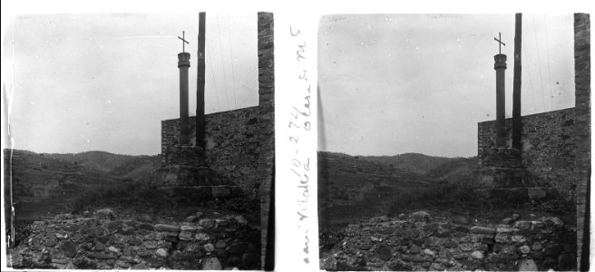 Una creu d'Olesa de Montserrat camí de Vilalba i Martorell photo