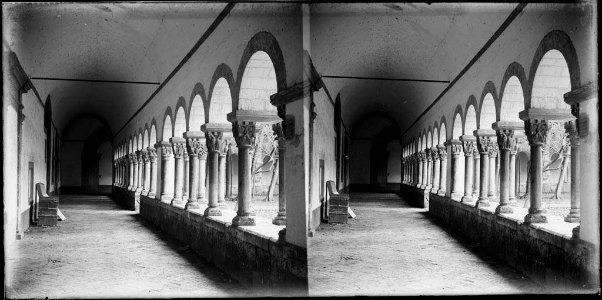 Una ala del claustre del monestir de Sant Cugat