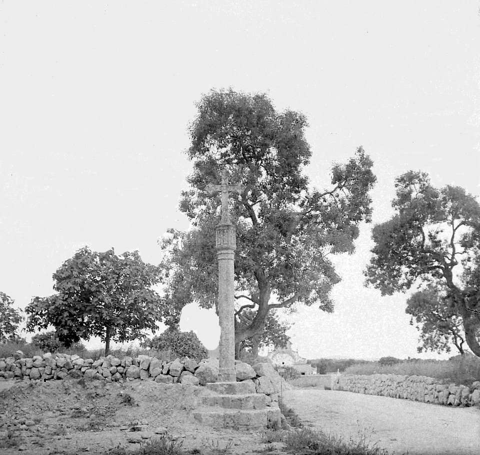 Una nova creu de terme de Felanitx (cropped)