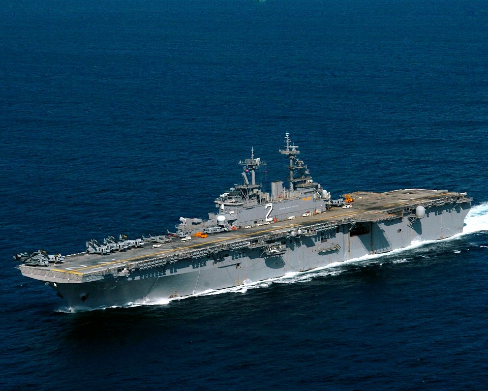 US Navy 061020-N-5067K-031 Amphibious assault ship USS Essex (LHD 2) sails in a combined formation during an amphibious exercise with the Essex Amphibious Ready Group