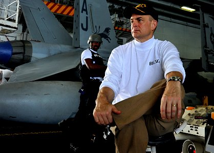 USS George H.W. Bush (CVN 77) 140606-N-CS564-025 (14391843443)