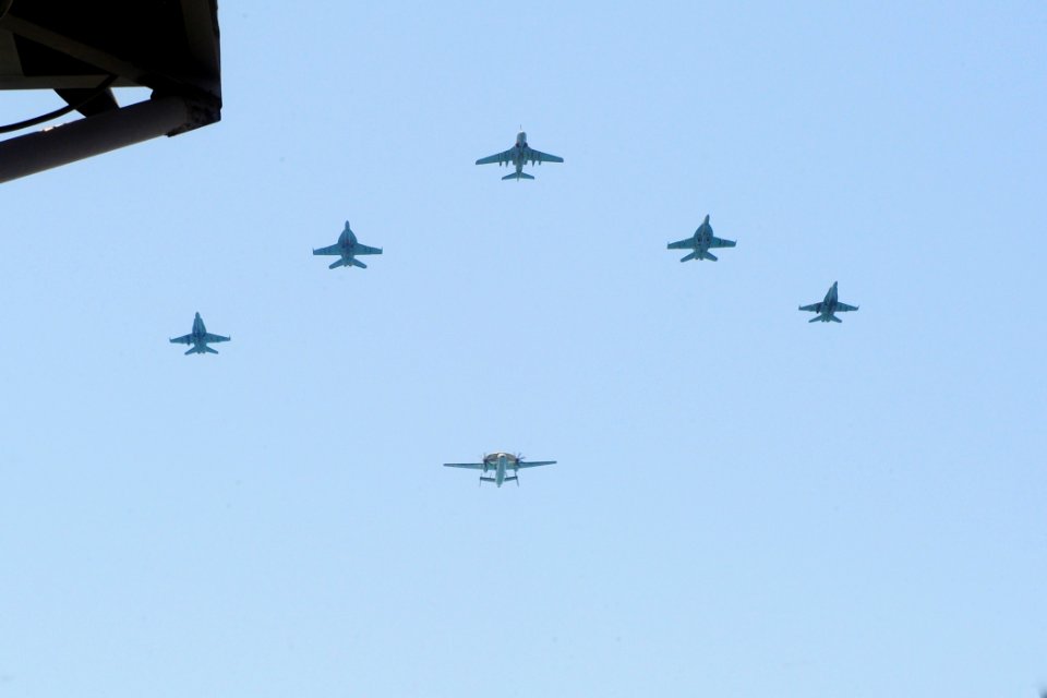 USS GEORGE H.W. BUSH (CVN 77) 140429-N-CZ979-069 (14073993394)