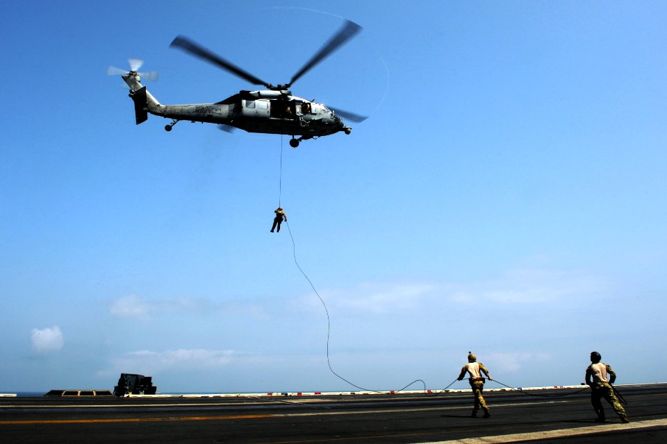 USS GEORGE H.W. BUSH (CVN 77) 140324-N-CZ979-0211 (13400568484)