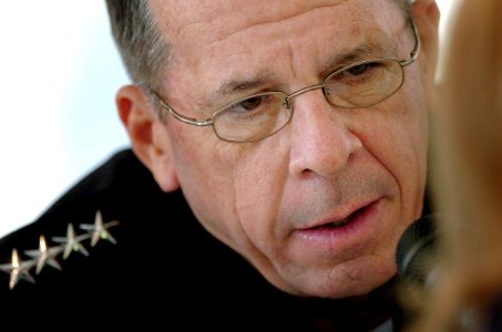 US Navy 060911-N-0696M-244 Chief of Naval Operations (CNO) Adm. Mike Mullen participates in the 3rd Annual Radio Days in the courtyard of the Pentagon