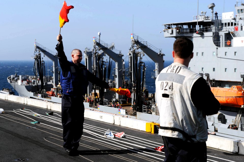 USS GEORGE H.W. BUSH (CVN 77) 140401-N-CZ979-124 (13580800714)