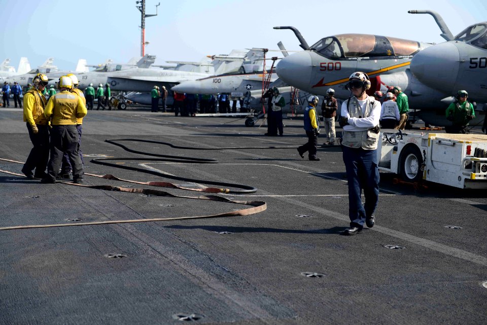 USS GEORGE H.W. BUSH (CVN 77) 140320-N-HK946-192 (13305692363)