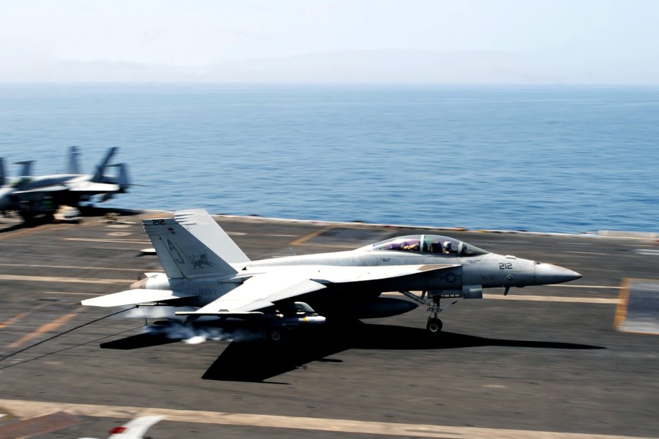 USS GEORGE H.W. BUSH (CVN 77) 140405-N-CZ979-006 (13691944304)
