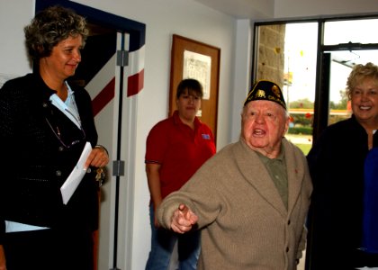 US Navy 061103-N-8102J-072 Film, stage and singing star, Mickey Rooney addresses the crowd as he departs Mayport's United Services Organization (USO)