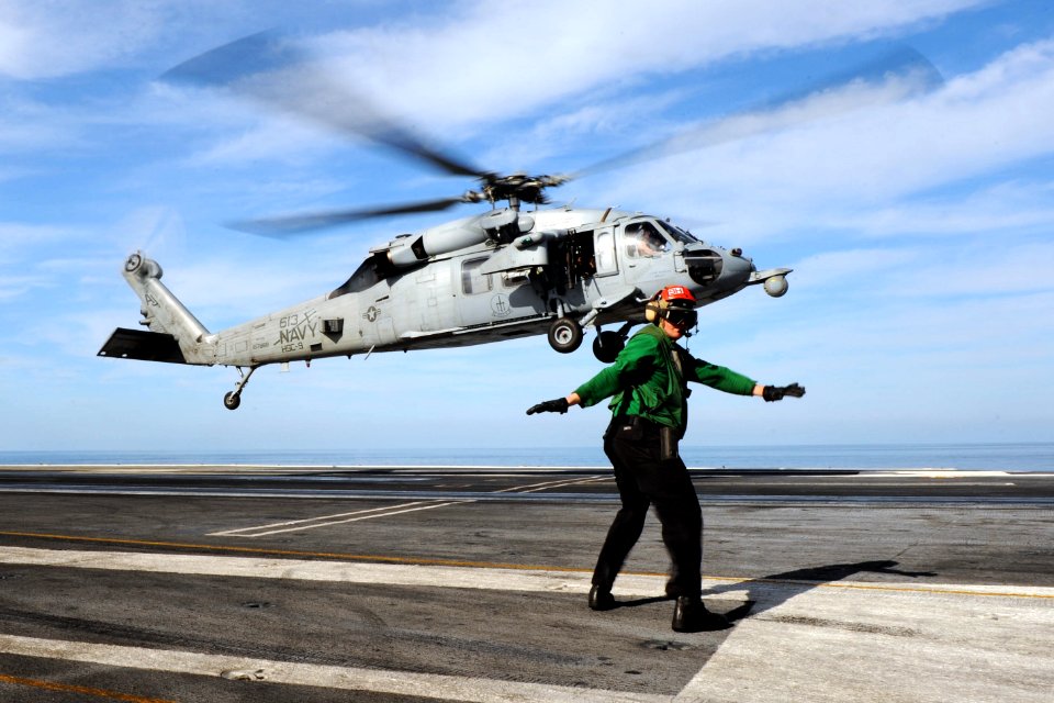 USS GEORGE H.W. BUSH (CVN 77) 140329-N-CZ979-008 (13665362445)
