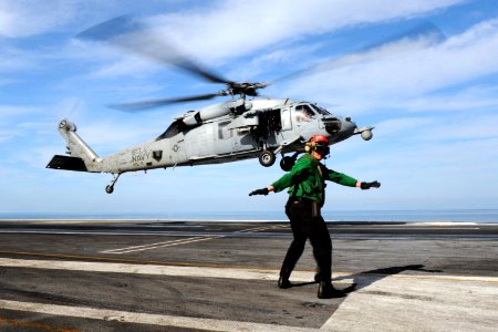 USS GEORGE H.W. BUSH (CVN 77) 140329-N-CZ979-008 (13665362445)