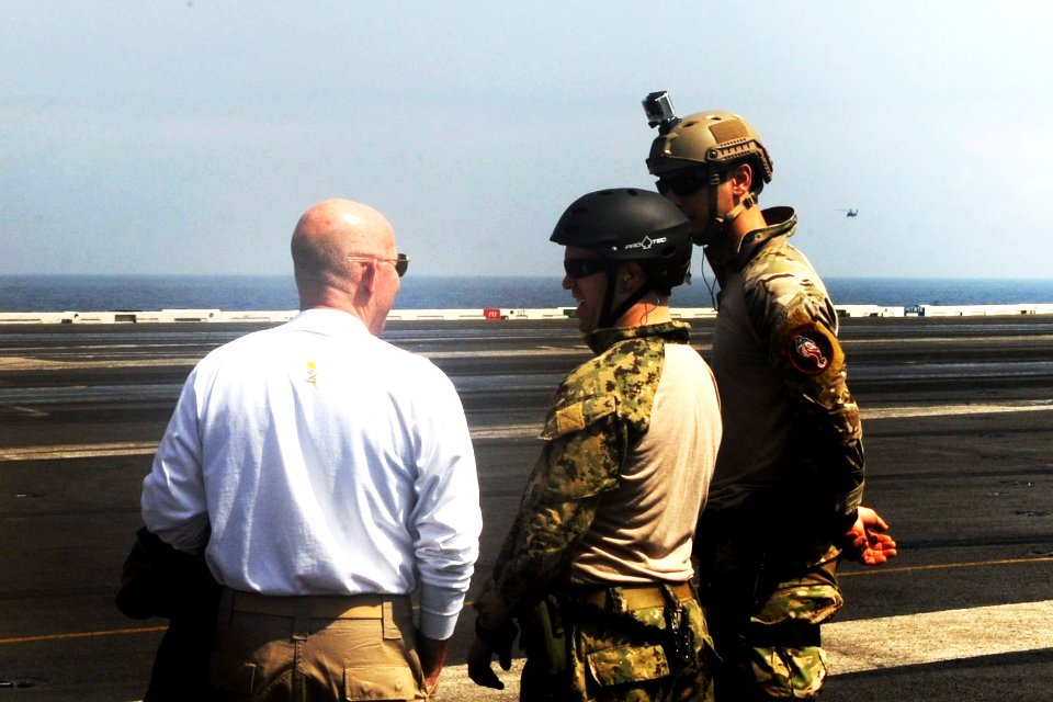 USS GEORGE H.W. BUSH (CVN 77) 140324-N-CZ979-0082 (13400336503)