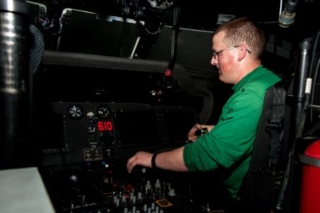 USS GEORGE H.W. BUSH (CVN 77) 140223-N-SI489-006 (13598426923)