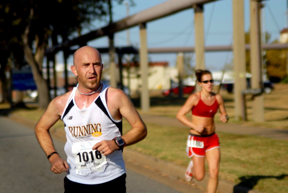 US Navy 071014-N-5330L-044 Participants pass mile 11 in the Naval Station Norfolk Fleet Week Half Marathon