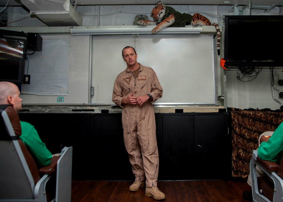 USS Carl Vinson (CVN 70) 141104-N-UW005-025 (15722196705)