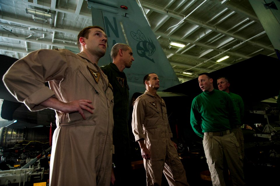USS Carl Vinson (CVN 70) 141104-N-UW005-117 (15723740092)