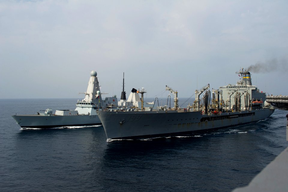 USS Carl Vinson (CVN 70) 141029-N-FK965-007 (15640410566)