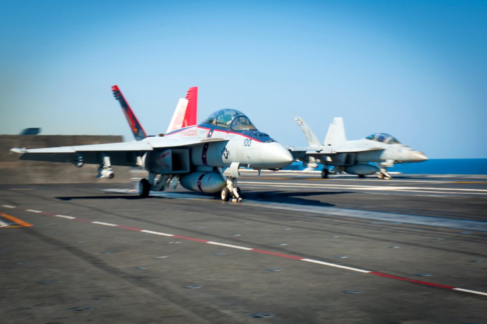 USS Carl Vinson (CVN 70) 141019-N-HD510-056 (15582595155)