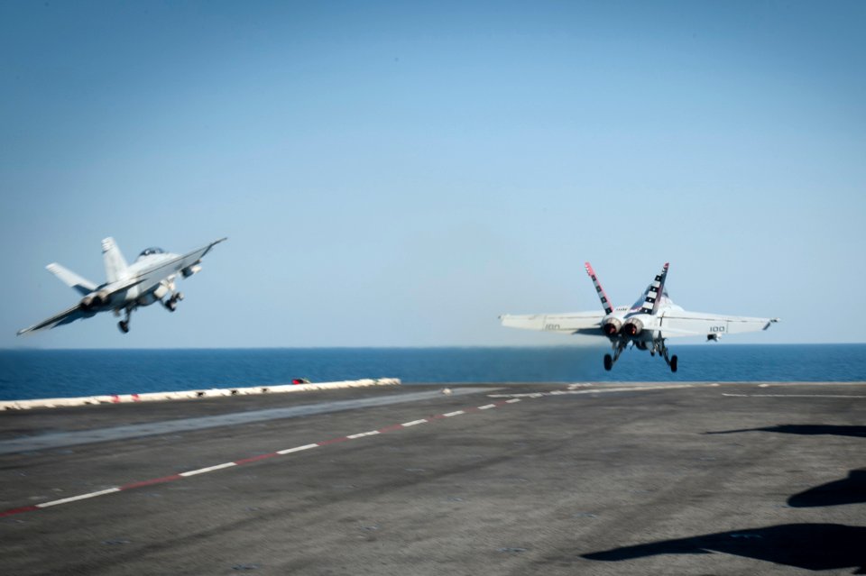 USS Carl Vinson (CVN 70) 141019-N-HD510-062 (15582594285)