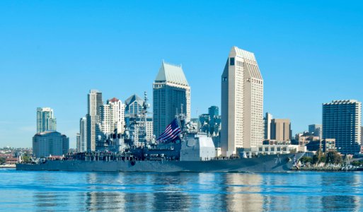 USS Cape St. George returns to San Diego. (16301173096)