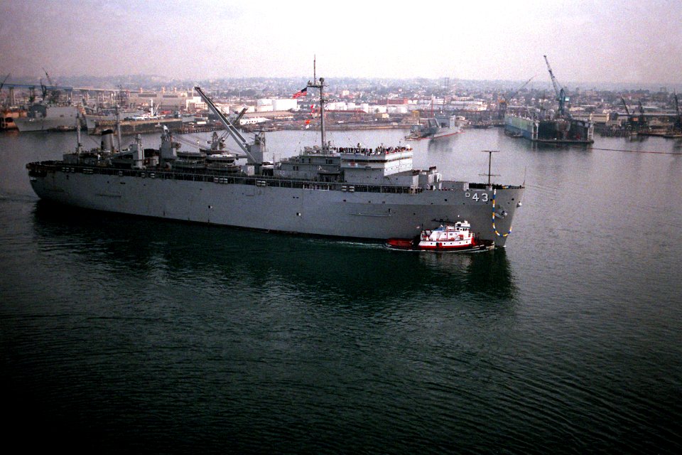 USS Cape Cod (AD-43) arrives at Naval Station San Diego, California (USA), on 1 April 1990 (6451860)