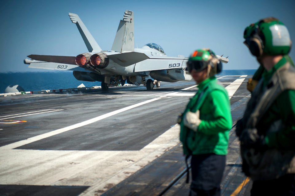 USS Carl Vinson (CVN 70) 141019-N-HD510-120 (15582591975)