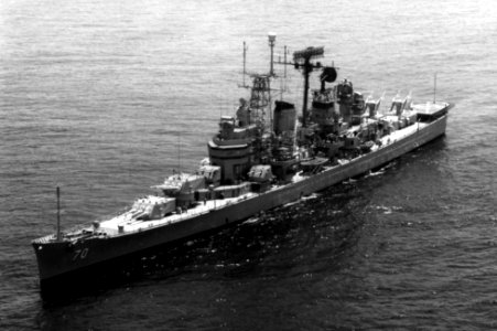 USS Canberra (CA-70) at sea in October 1968 (L45-42.04.01)
