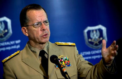 US Navy 090629-N-0628M-171 Adm. Mike Mullen, chairman of the Joint Chiefs of Staff, addresses the media after meeting with Gen. Frankciszek Gagor, chief of the General Staff of the Polish Armed Forces