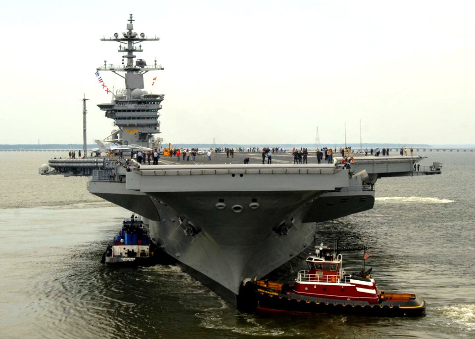 US Navy 090628-N-6125G-019 The aircraft carrier USS Carl Vinson (CVN 70) departs Northrop Grumman Newport News Shipyard