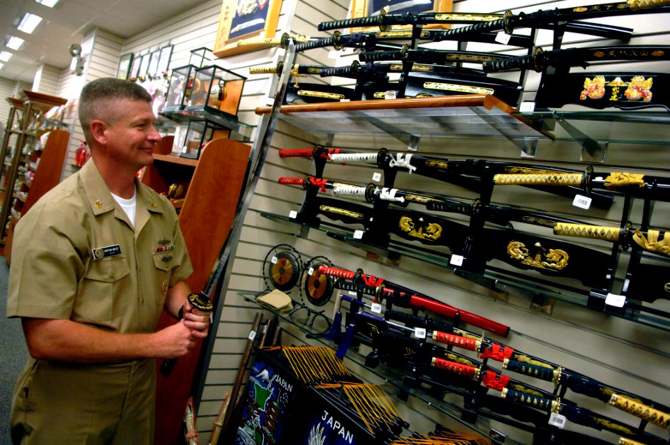 US Navy 090629-N-9818V-501 Master Chief Petty Officer of the Navy (MCPON) Rick West makes a stop to visit the Navy Exchange at U.S. Fleet Activities Sasebo during his visit to the base