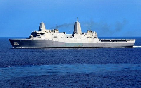 US Navy 090702-N-4774B-088 Amphibious transport dock ship USS New Orleans (LPD 18) conducts operations in preparation for an underway replenishment
