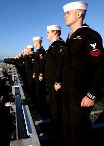 US Navy 090702-N-2013O-061 Sailors man the rails aboard the aircraft carrier USS George Washington (CVN 73) while transiting the coast of Fremantle, Western Australia