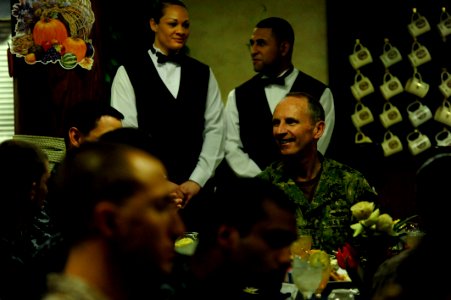 USS BOXER (LHD 4) 131127-N-SS492-051 (11146154114)
