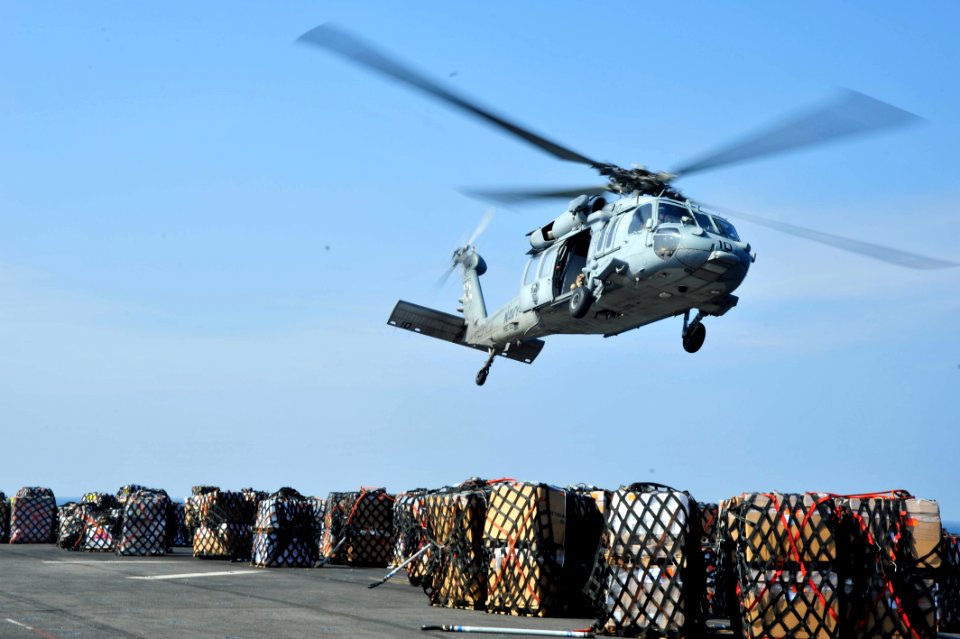 USS BOXER (LHD 4) 131123-N-SS492-100 (11043584986)