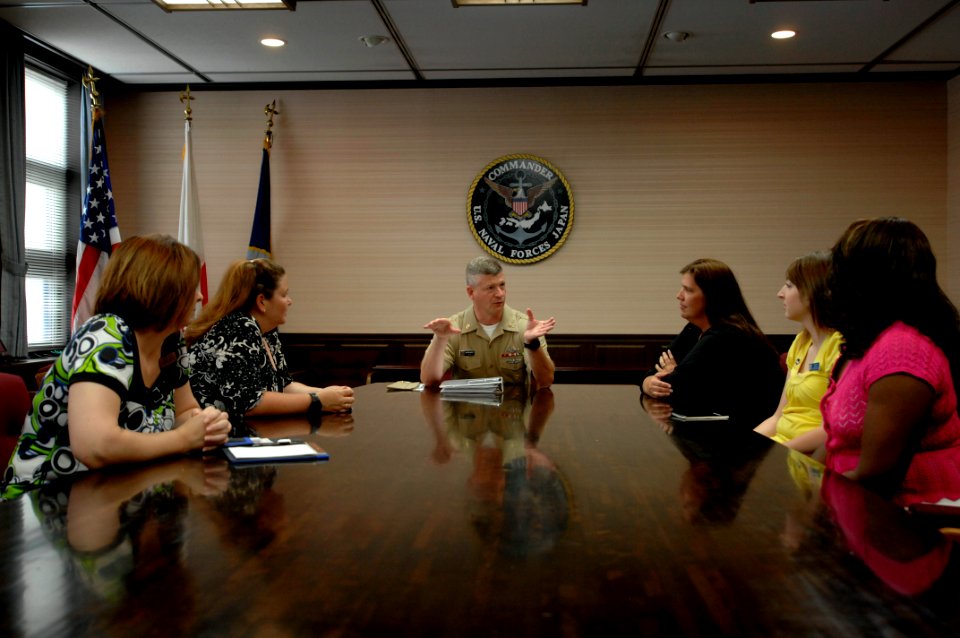 US Navy 090703-N-9818V-390 Master Chief Petty Officer of the Navy (MCPON) Rick West has an Ombudsman's call at Commander, Fleet Activities Yokosuka, Japan