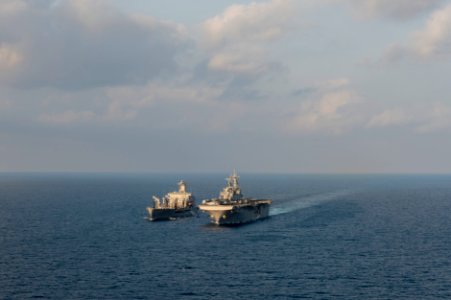USS BOXER (LHD 4) 131115-N-JP249-003 (10898854146)