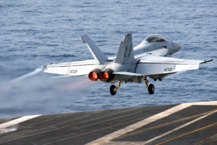 US Navy 090706-N-9132C-119 An F-A-18F Super Hornet assigned to the