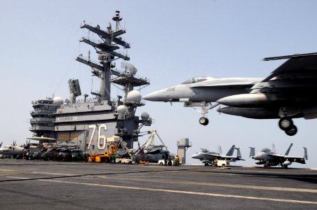 US Navy 090706-N-3610L-230 An F-A-18E Super Hornet assigned to the Eagles of Strike Fighter Squadron (VFA) 115 lands aboard the aircraft carrier USS Ronald Reagan (CVN 76)