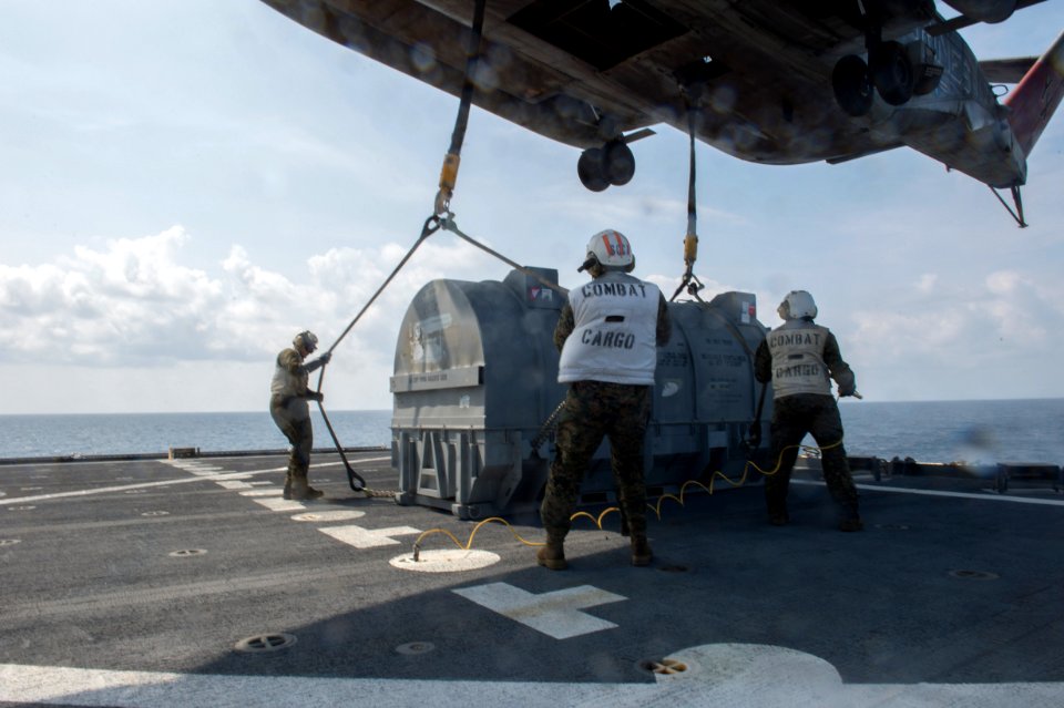 USS BOXER (LHD 4) 131115-N-JP249-275 (10898776265)