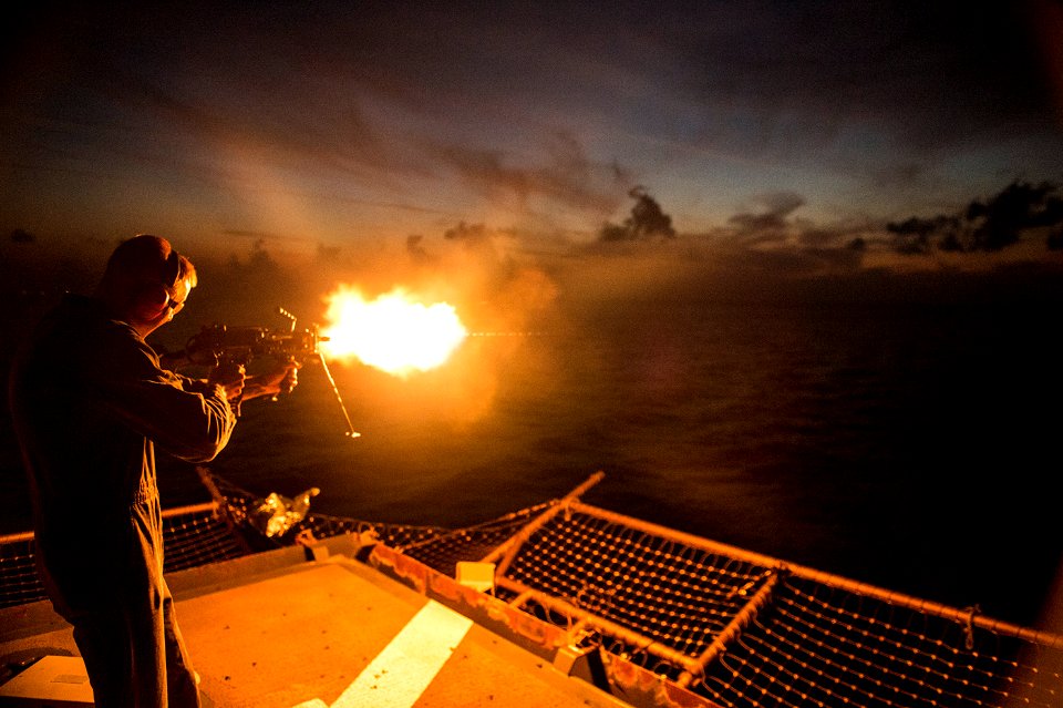 USS BOXER (LHD 4) 131109-N-TQ272-1303 (10833927556)