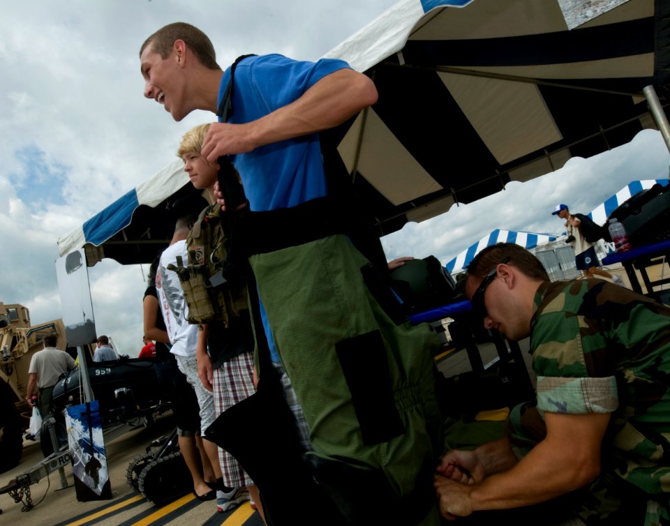 US Navy 100918-N-4267W-045 Explosive Ordnance Disposal Technician 3rd Class Steve Bechtel, assigned to Explosive Ordnance Disposal Mobile Unit (EOD