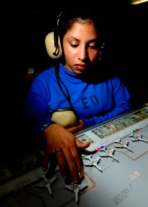 US Navy 100927-N-7908T-038 Aviation Boatswain's Mate (Handling) Airman Roeana C. Kearney, assigned to the air department's V-1 division