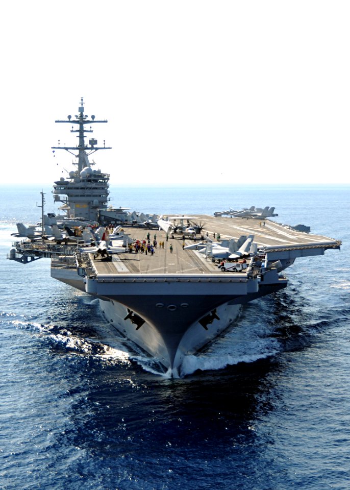 US Navy 101010-N-3885H-475 The aircraft carrier USS George H.W. Bush (CVN 77) transits the Atlantic Ocean