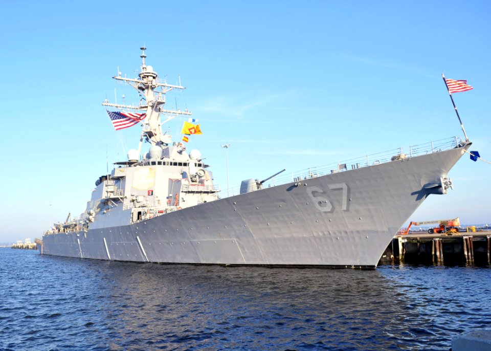 US Navy 101012-N-5292M-816 The guided-missile destroyer USS Cole (DDG 67) is pierside at Naval Station Norfolk
