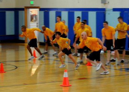 US Navy 101006-N-9520G-004 Sailors from various commands around the Northwest compete in a race as part of the Command Fitness Leader course at the