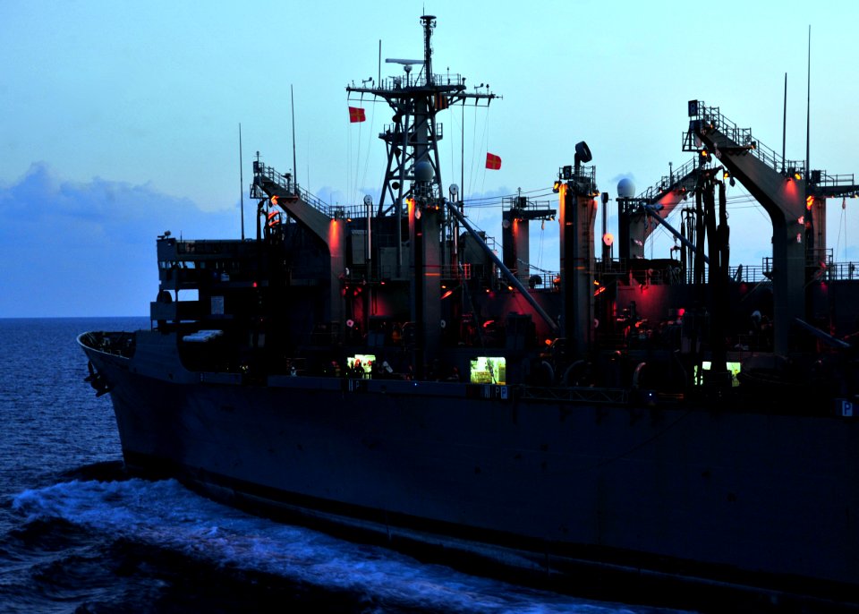 US Navy 101014-N-1287L-016 The Military Sealift Command fast combat support ship USNS Arctic (T-AOE 8) prepares to conduct a replenishment at sea
