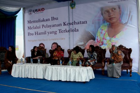 USAID Celebrates Indonesia's Mother's Day (11642693864) photo