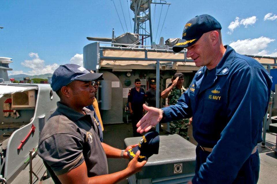 US Navy 111128-N-ER662-181 Cmdr. Michael